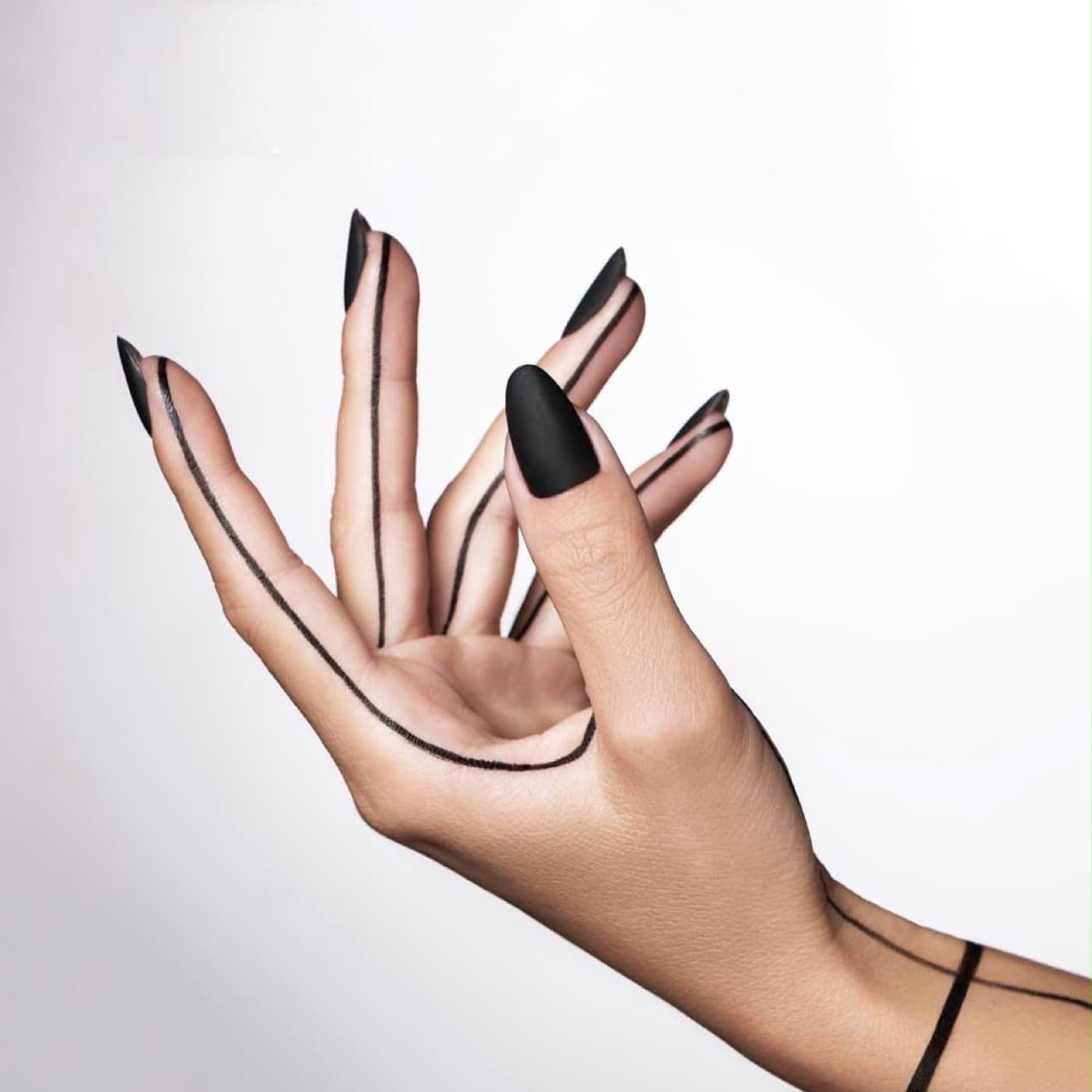 Lucrare de manichiură — Maria Dobre Nails Academy