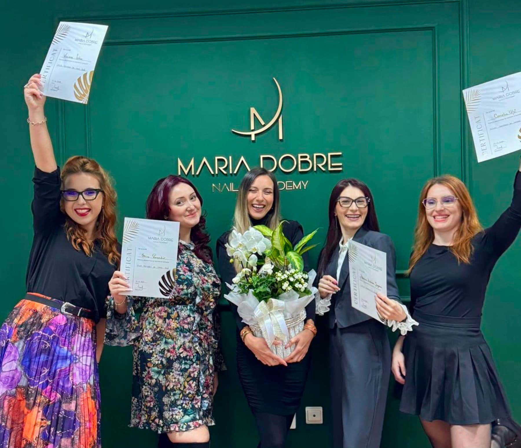 Cursante Maria Dobre Nails Academy