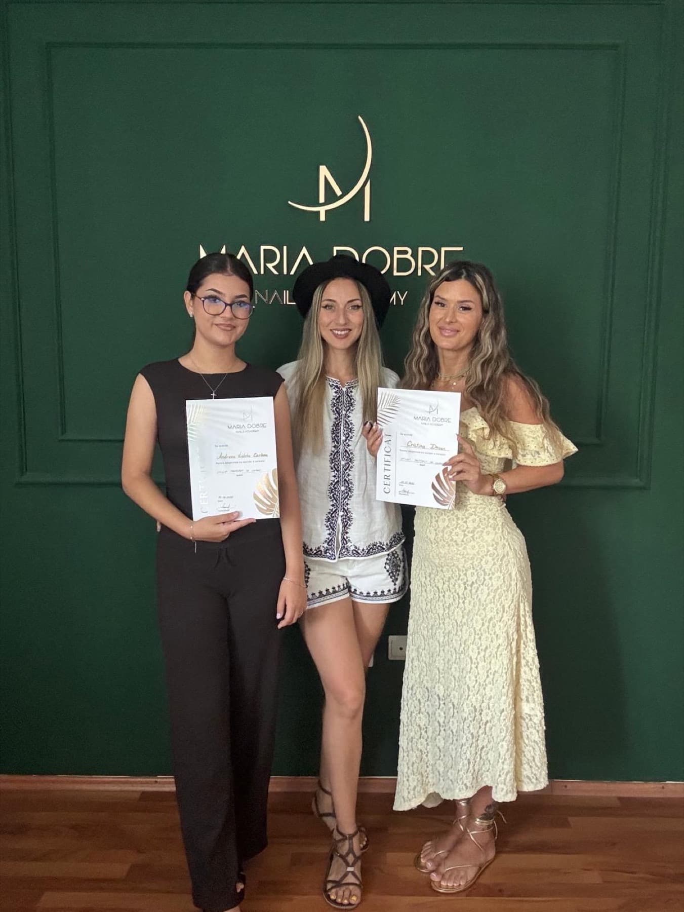 Cursante Maria Dobre Nails Academy